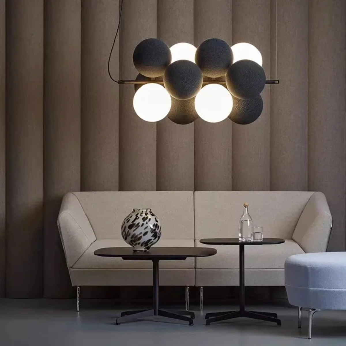 Sculptural Art Object Pendant Light Curathis – Product Detail 5