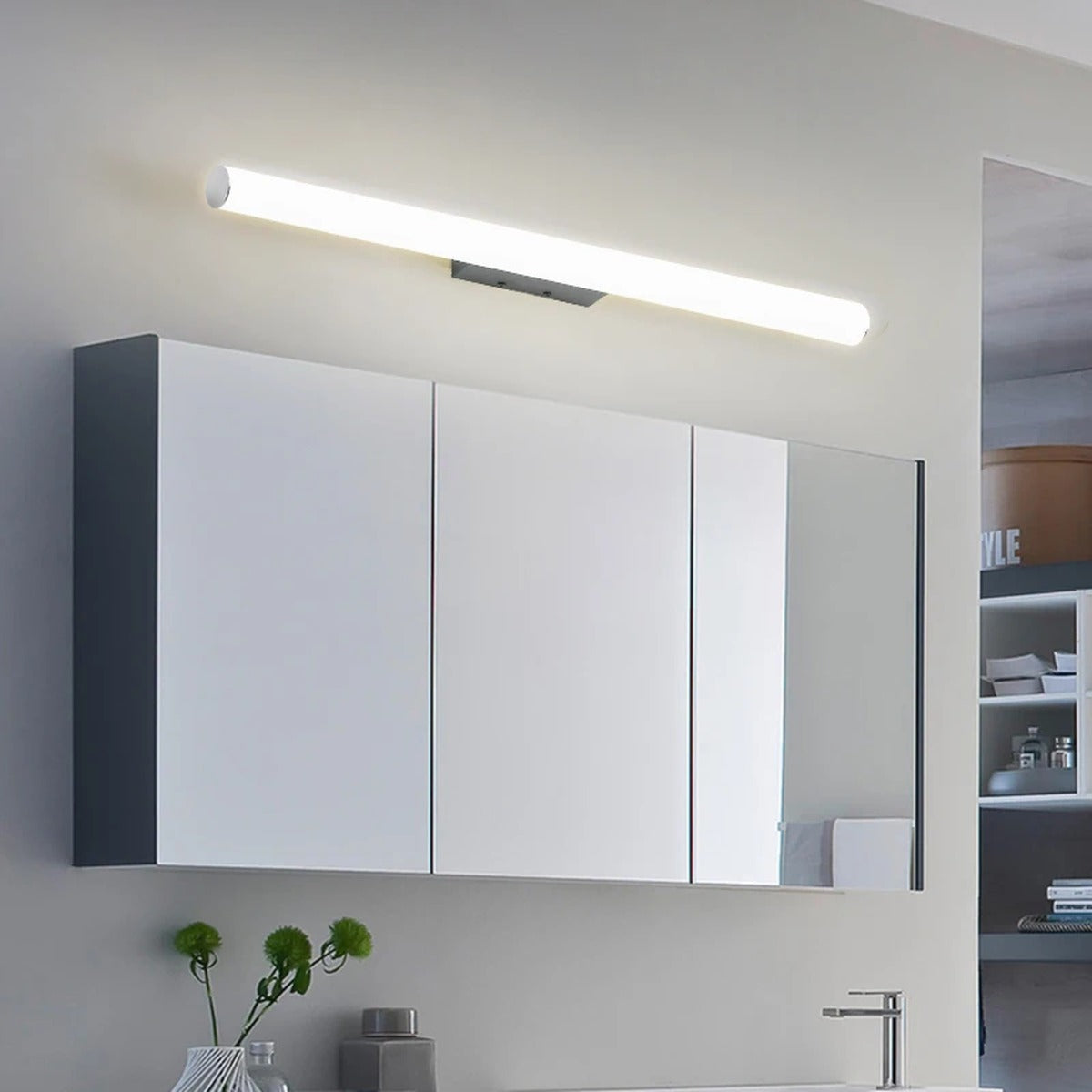 LED Bathroom Mirror Light Bar – Qvrix – Lifestyle View 2