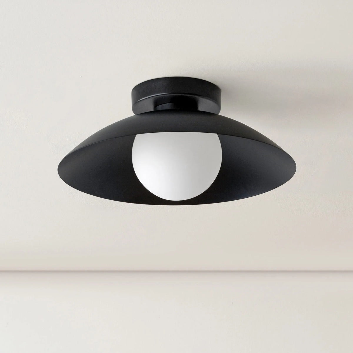 Saucer Globe Flush Ceiling Light – Hvrion – Lifestyle View 4