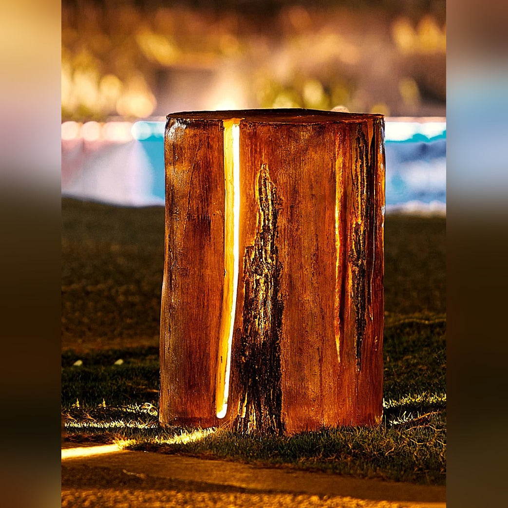 Faux-Wood Tree Stump Outdoor Landscape Light – Formeth – Night Glow Detail
