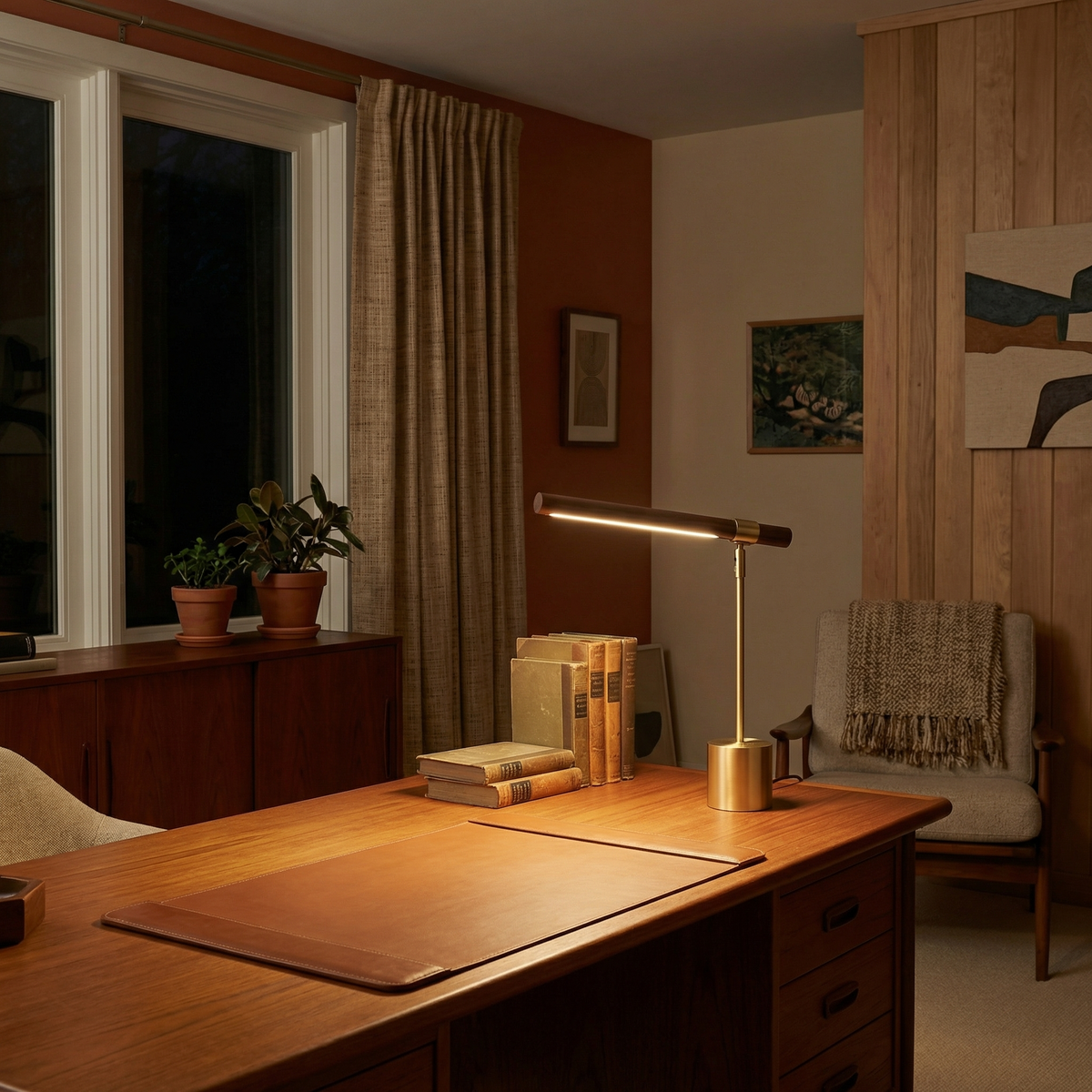 Sustainable Bamboo LED Desk Lamp Deliro – Lifestyle View 2