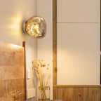 Sculptural Molten-Form Wall Sconce Varodrix – Gold, Bedroom Lifestyle