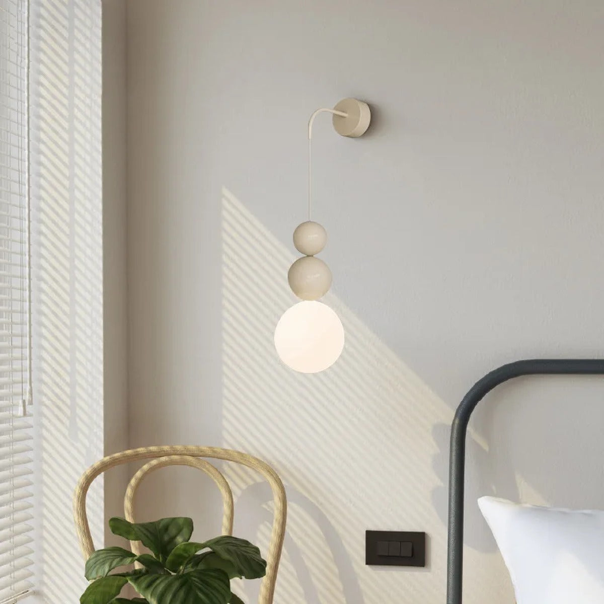 Stacked Sphere Wall Sconce – Karleth – Beige Lifestyle