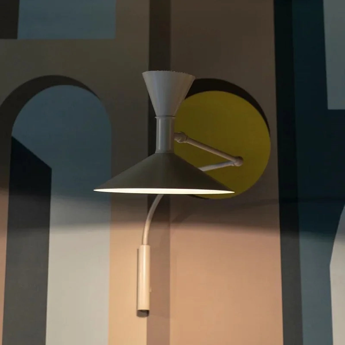 Modern Metal Wall Sconce Grael2 — view 6