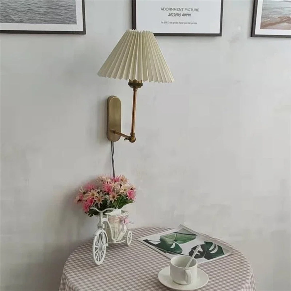 Fan-Pleated Brass Swing-Arm Wall Sconce Ferion — view 3