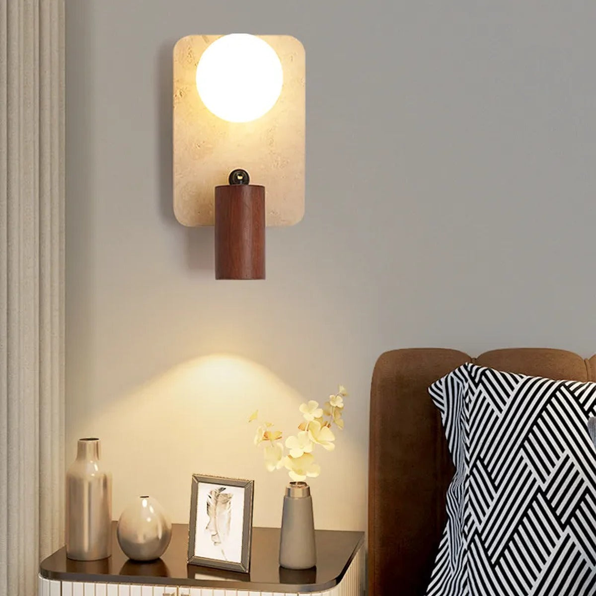 Travertine Wall Sconce Medivorn – Walnut Spotlight Detail