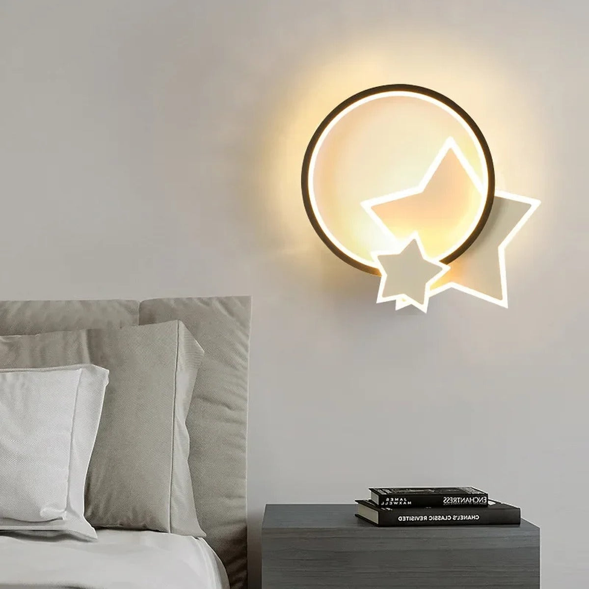 Minimalist Wall Sconce Aevon — view 1