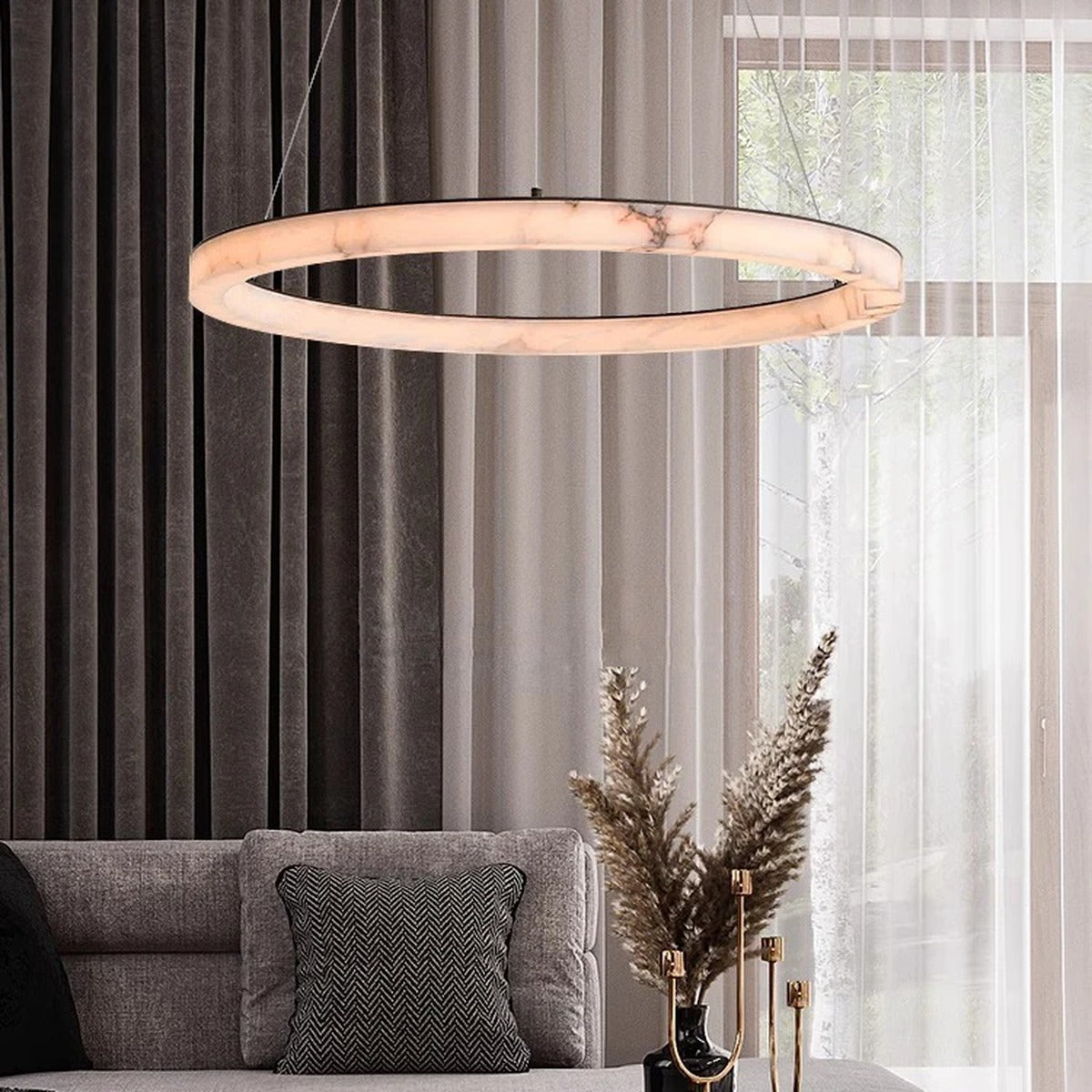 Selion — Ø60cm pendant over a round dining table, side view