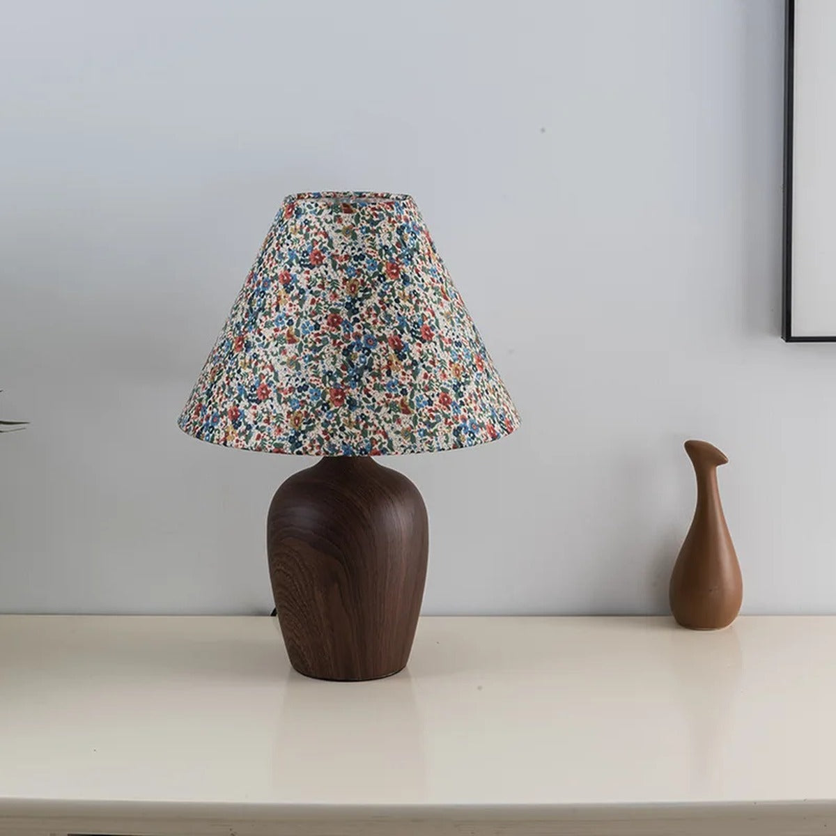 Wood-Effect Vase Base Table Lamp – Pausen – Floral Print Shade, Close-up
