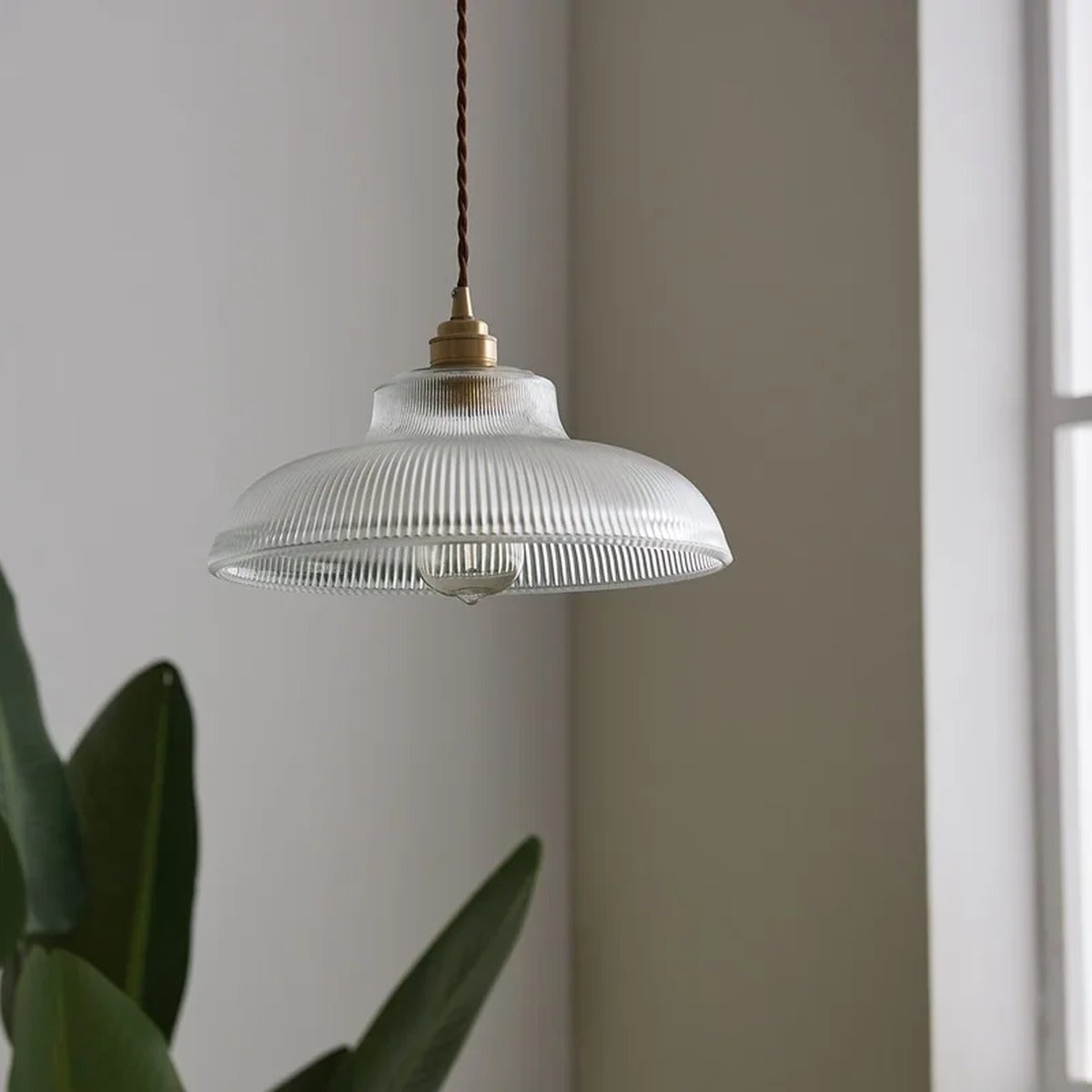 Ribbed Glass Dome Pendant Light Velmara – Detail in Natural Light