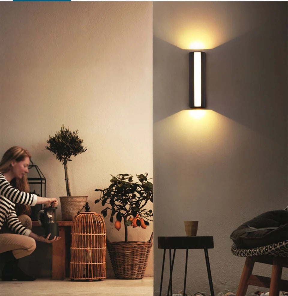 Vaelmont Outdoor Wall Sconce – Interior/Exterior Detail