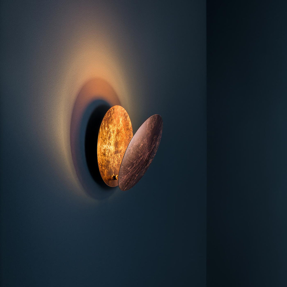 Polished Brass Eclipse Wall Sconce Auselon – Hero Shot
