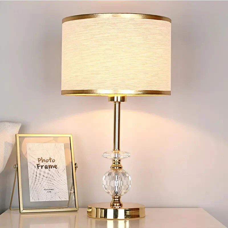 Gold Crystal-Accent Table Lamp Celendor – Close-Up Detail