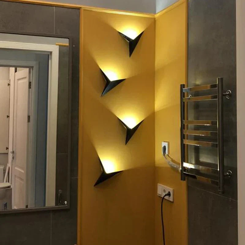 Geometric Triangular Gold Wall Sconce Kalmon – Product Detail 9