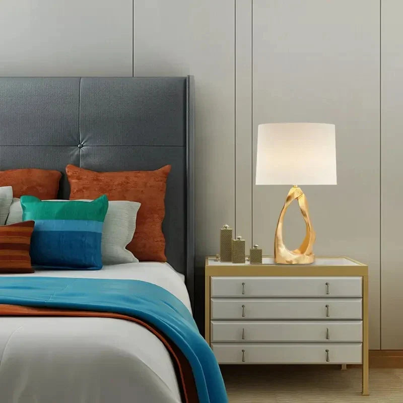 Flexible Modern Bedside Lamp Caventis – Hero Shot