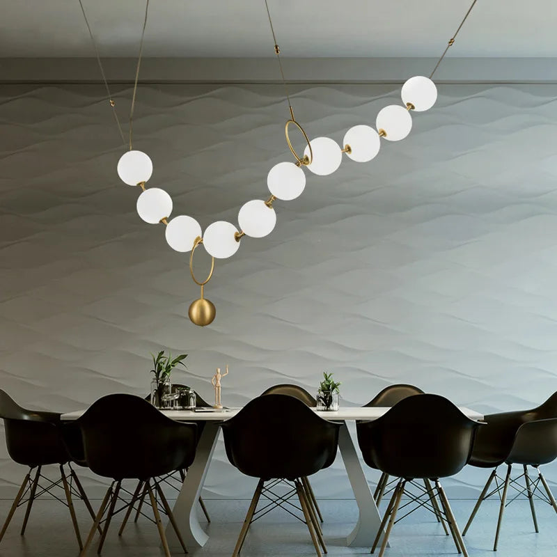 Multi-Globe Cluster Chandelier Wvaelindra – Hero Shot