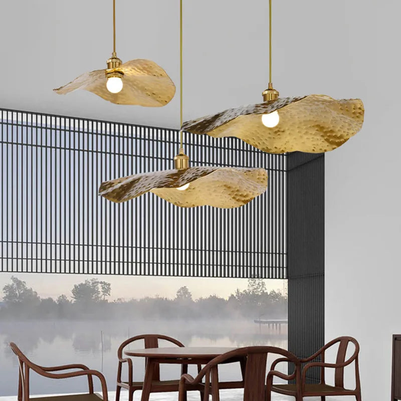 Hammered Brass Dome Pendant Light Huaeloria – Lifestyle View 3