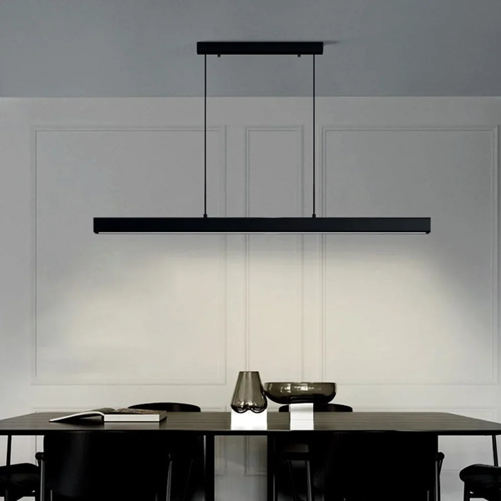 Sculptural Linear Metal Pendant Light Velthor – Evening Ambiance