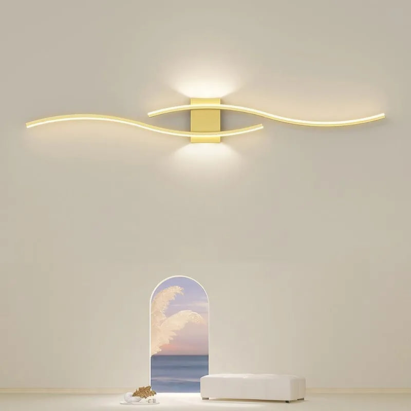 Sculptural Iron Wall Sconce Forlan – Gold Finish