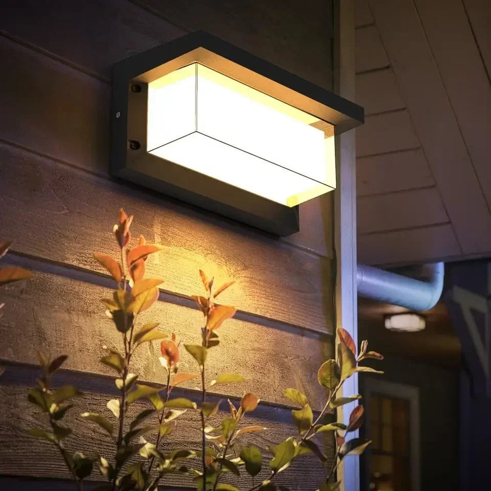 Precision Metal Linear Outdoor Light Taevon – Product Detail 8
