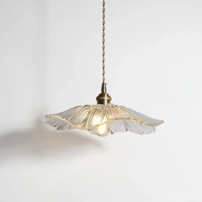 Hand-Blown Floral Glass Pendant Light Caprix – Clear, Studio Detail