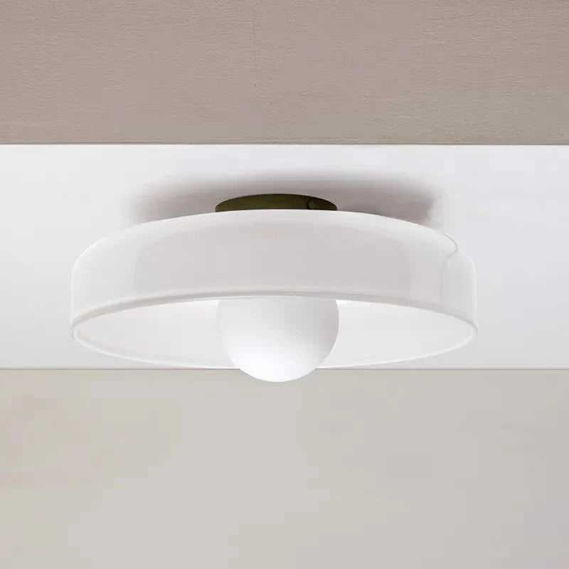 White Mouth-Blown Glass Ceiling Light – Lumivox, Studio Detail