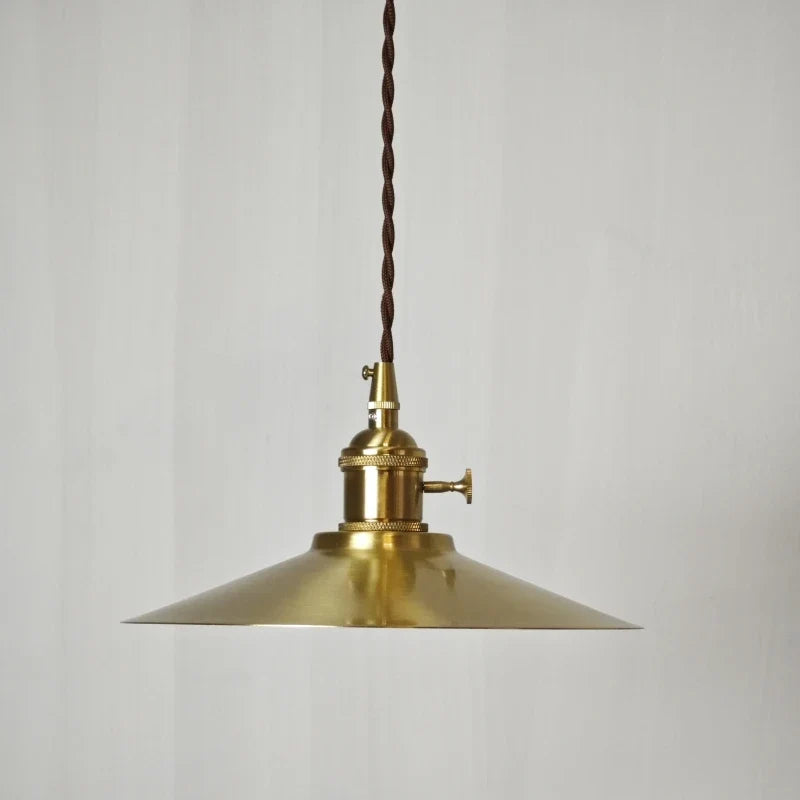 Industrial Brass Disc Pendant Light Halvorn – Detail View