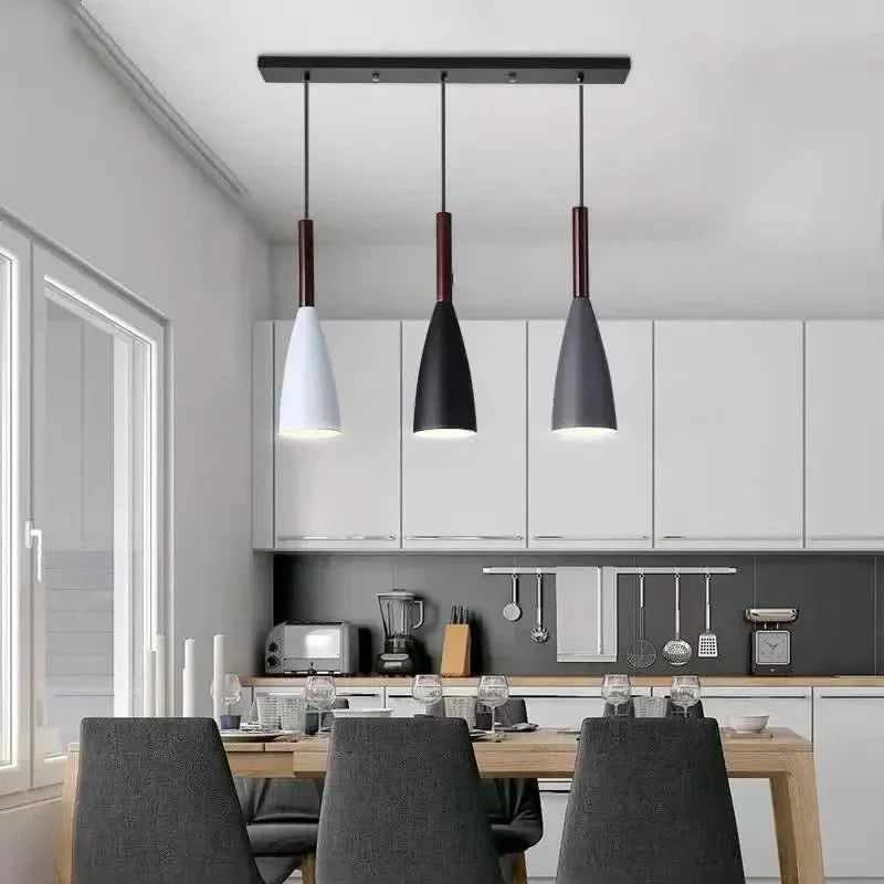 Nordic Metal Cone Cluster Pendant Trivenna – Linear Bar Multicolor, Detail