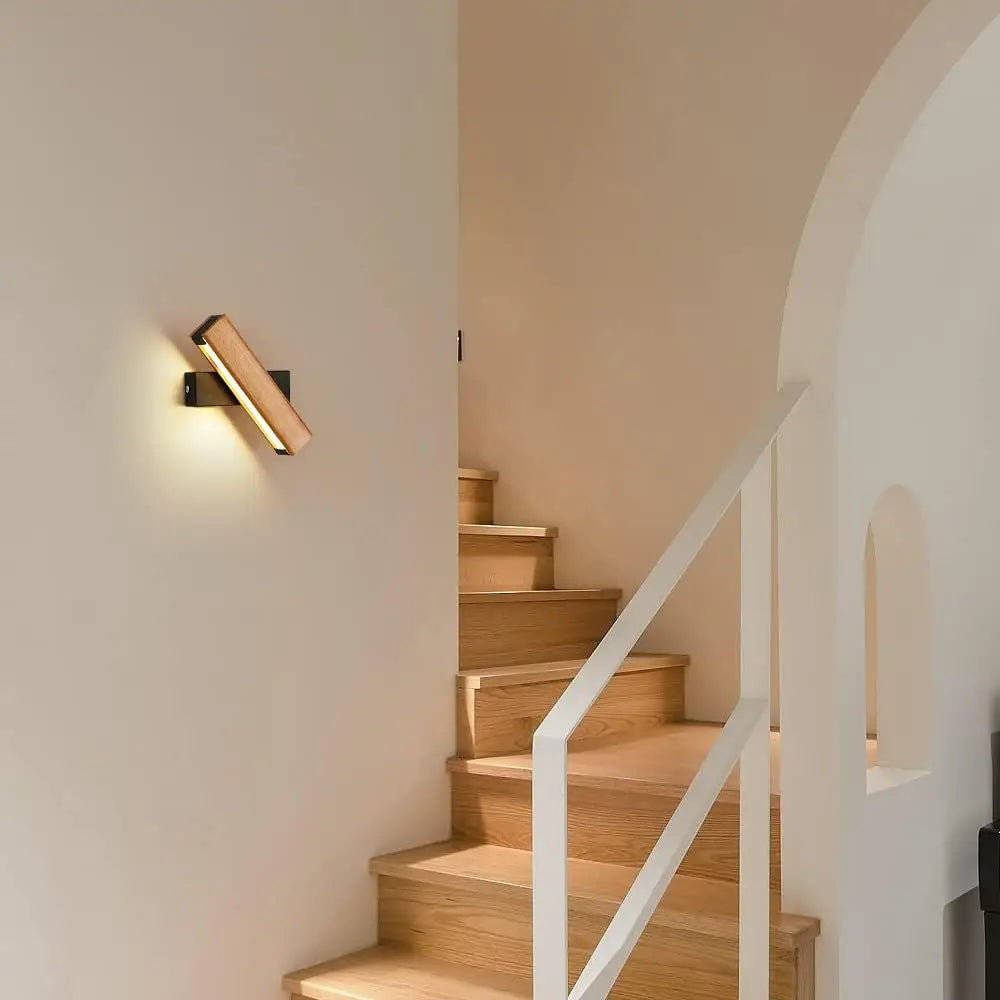 Solid Wood Rotating Wall Sconce Kalix – Hero Shot