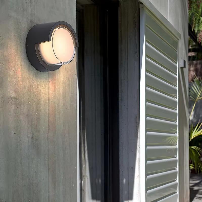 Minimalist LED Square Outdoor Wall Light Lumaire - poolside at night