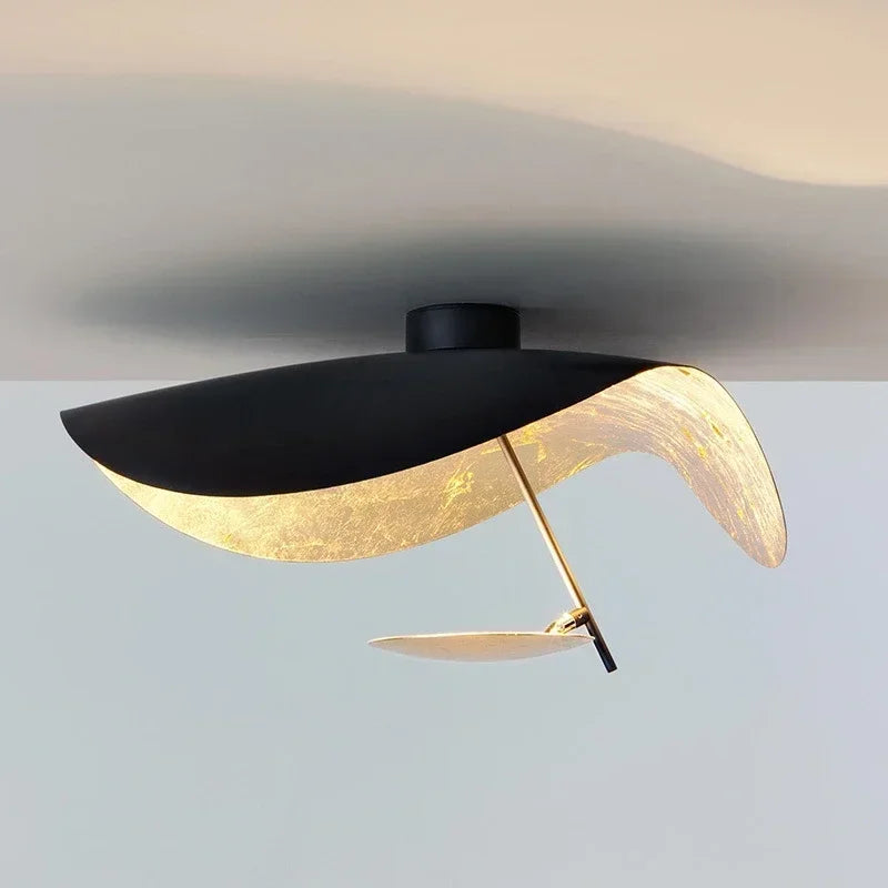 Gold-Leaf Lotus Wing Ceiling Light Qyvelith – Lifestyle View 2