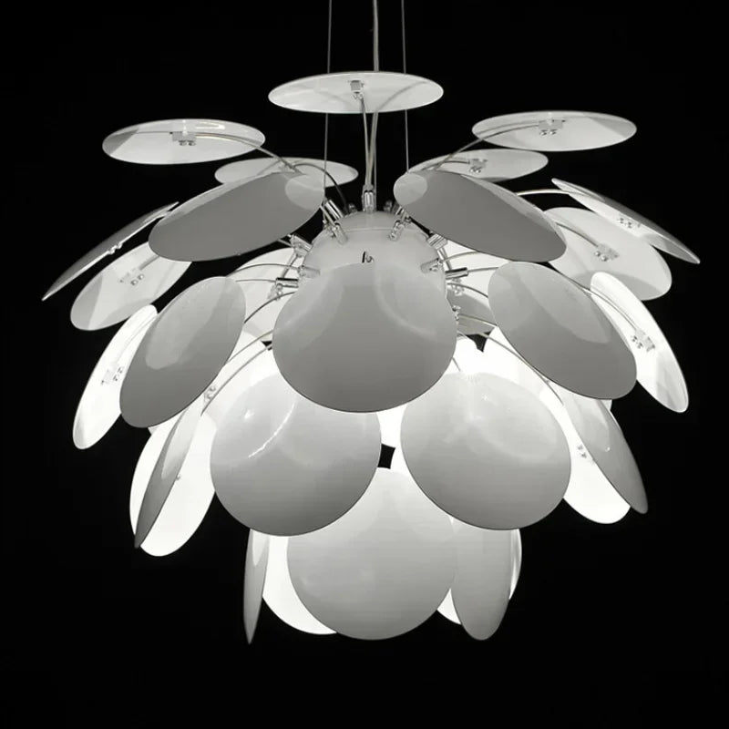 Xyaeloria pendant light — scene 3