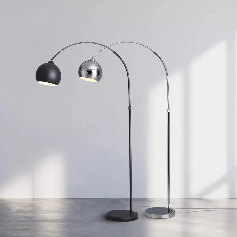 Sculptural Arc Floor Lamp Elaro – Black and Chrome, Detail