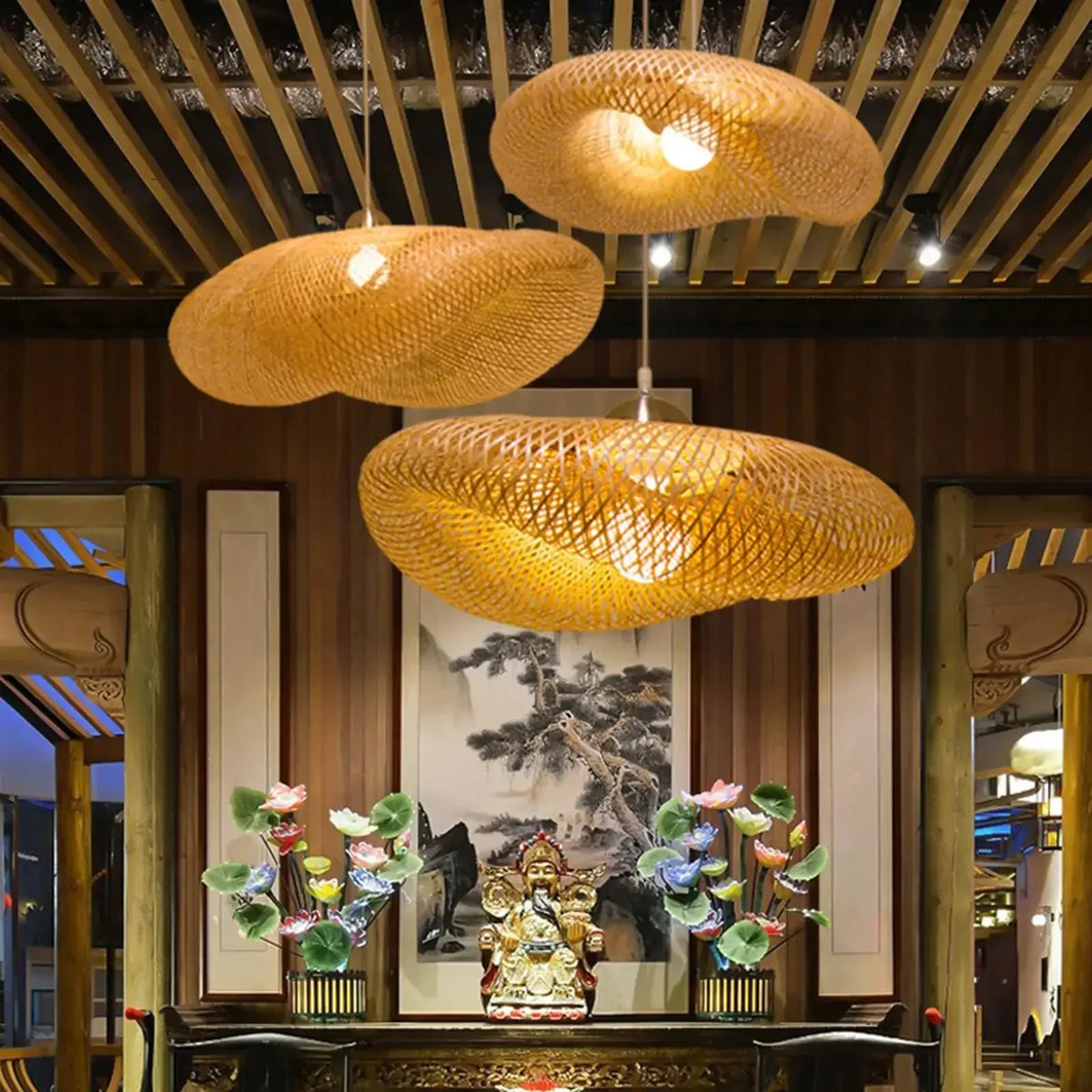 Hand-Woven Bamboo Disc Pendant Light Solari – Lifestyle View 2