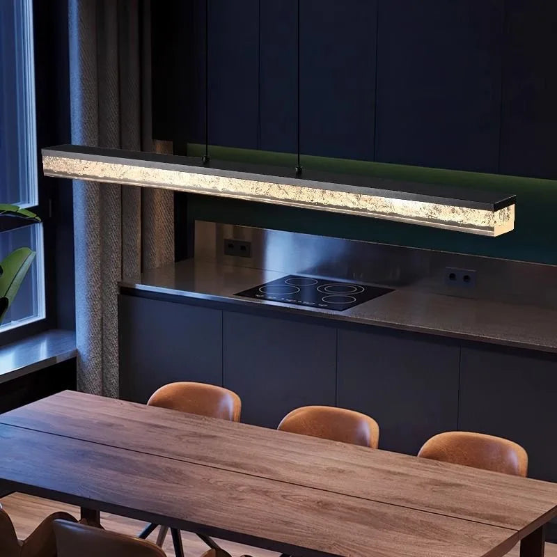 Sculptural Resin Pendant Light Cuaelindra – Lifestyle View 3