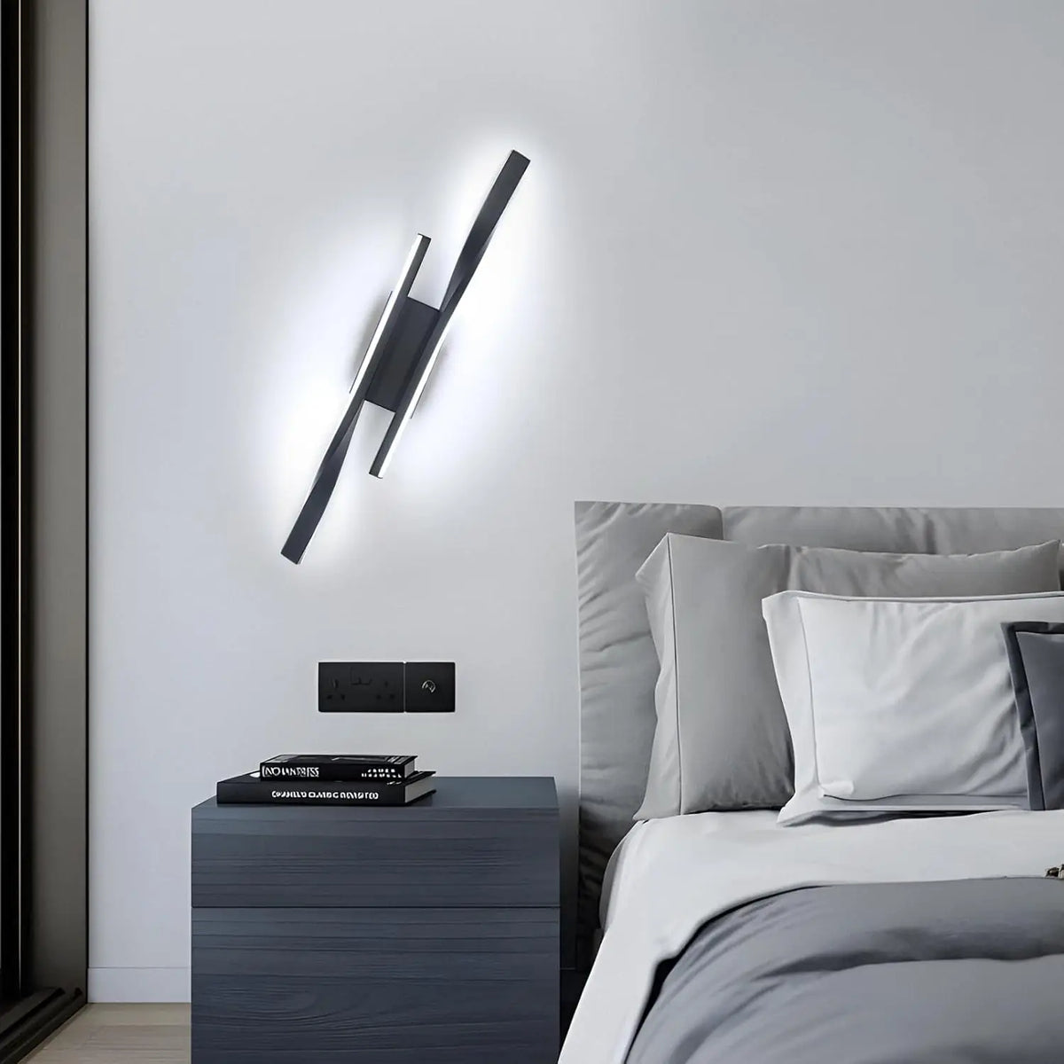 Contemporary Aluminum Linear Wall Sconce Nelvora