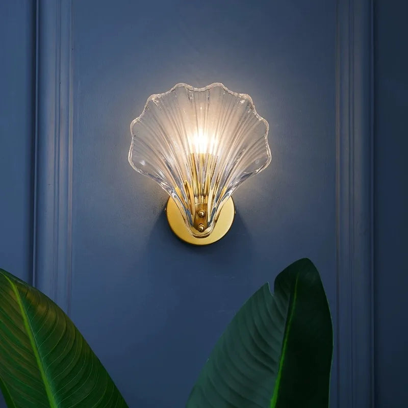 Diamond-Cut Glass Shell Wall Sconce Goxira – Wall Detail