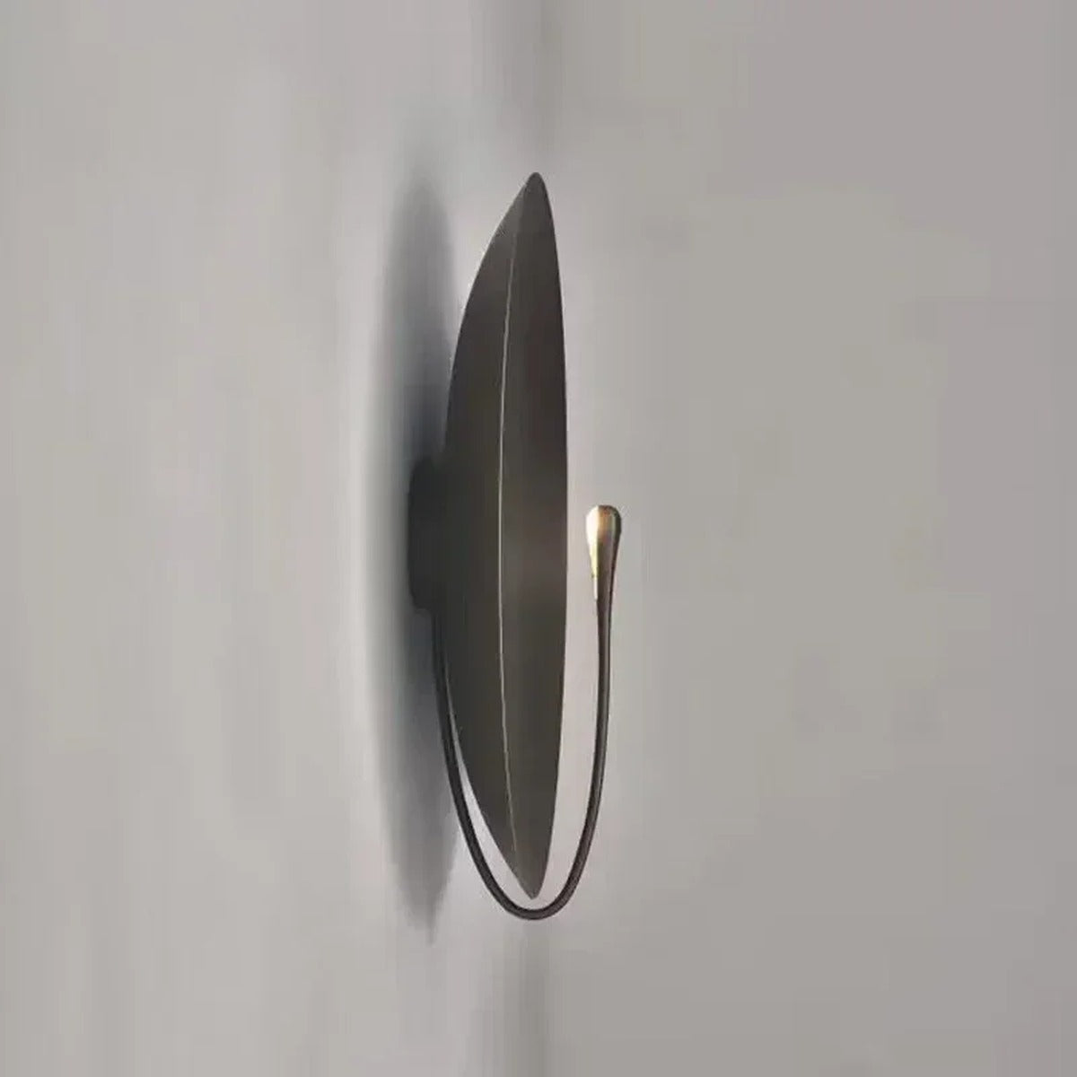 Teardrop Disc LED Wall Sconce – Luxorin – Product Detail 6