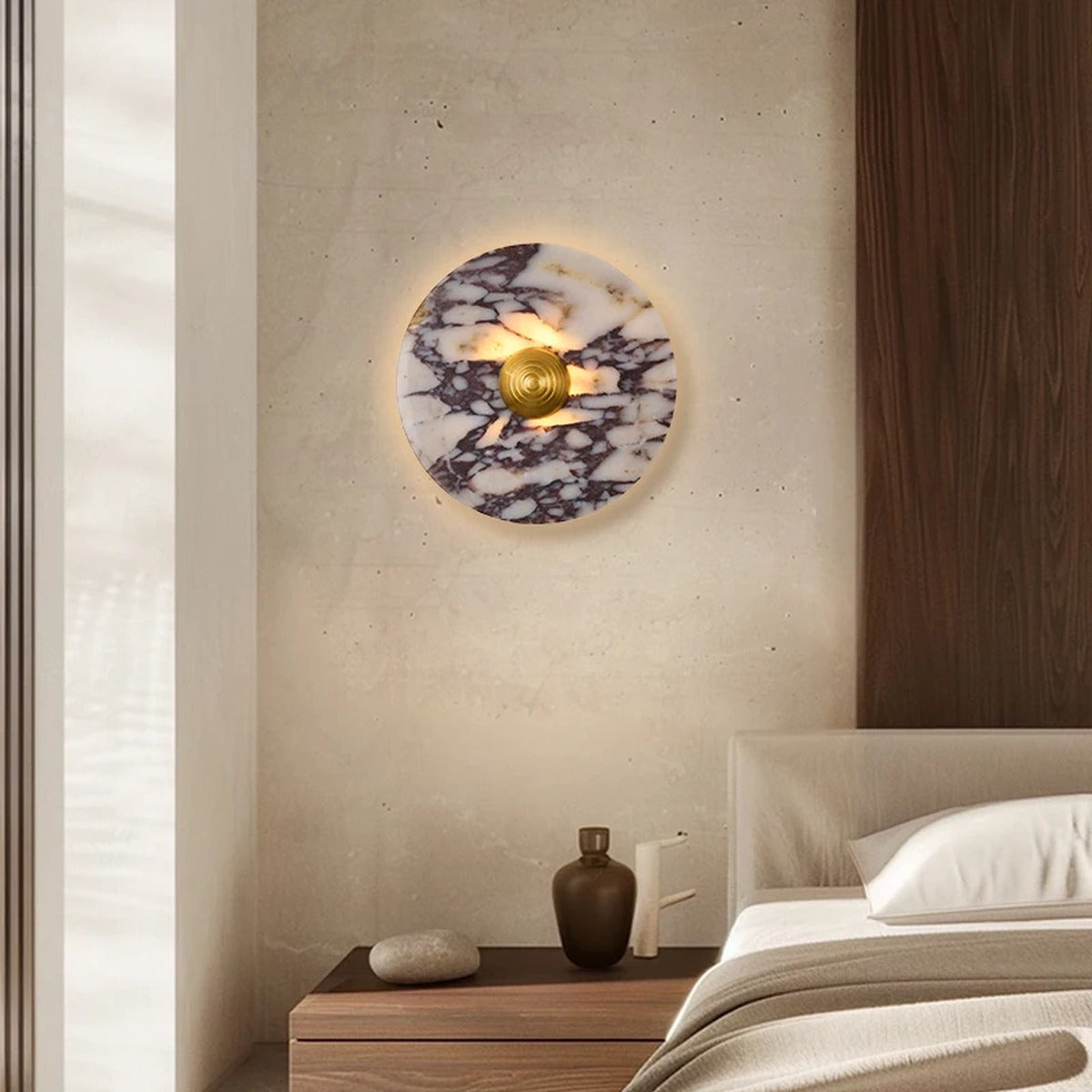 Marble Circle Wall Sconce Ovrixa - Gold finish lifestyle view