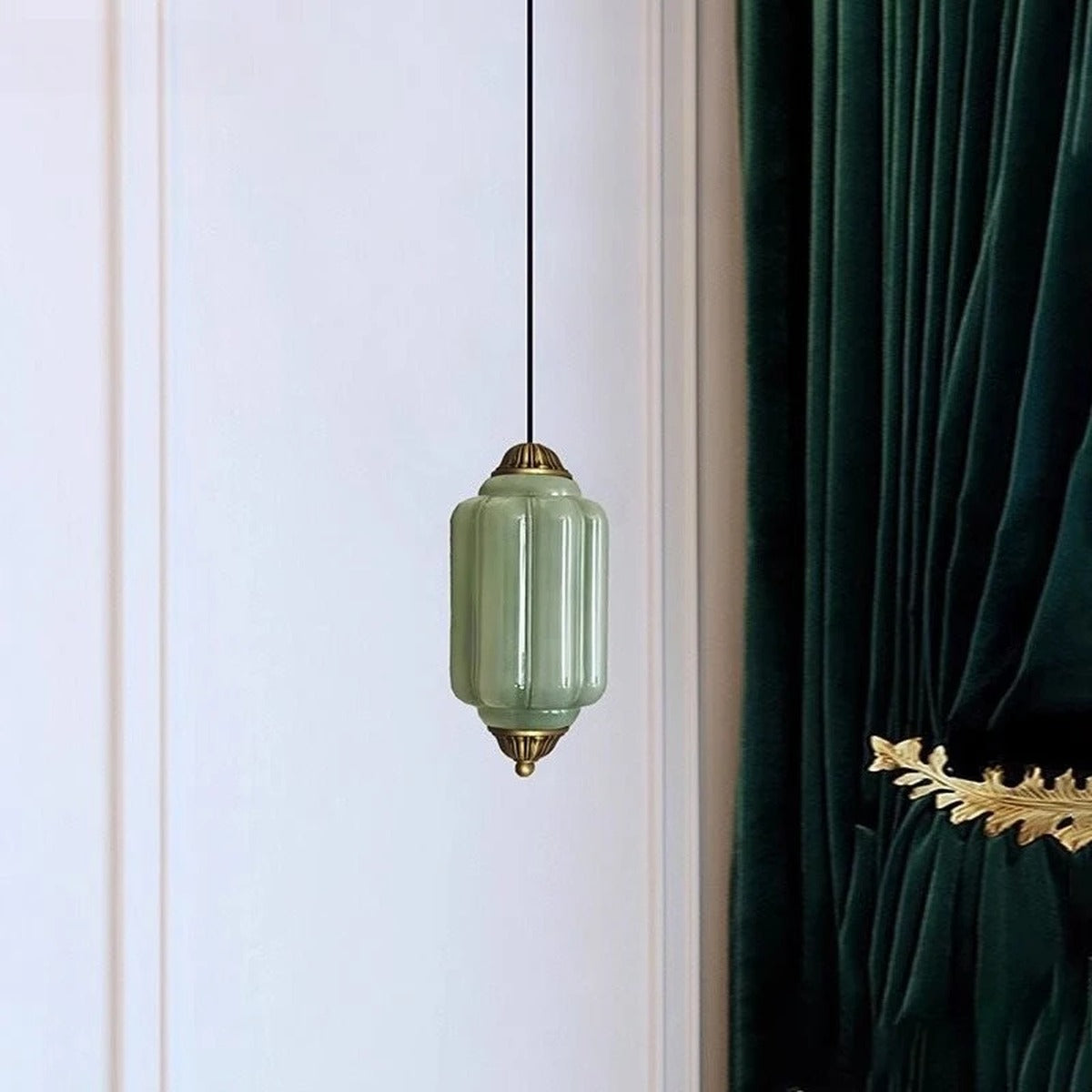 Vintage Blown Glass Lantern Pendant Light – Zarleth – Jade Green Cylinder Tower, Detail