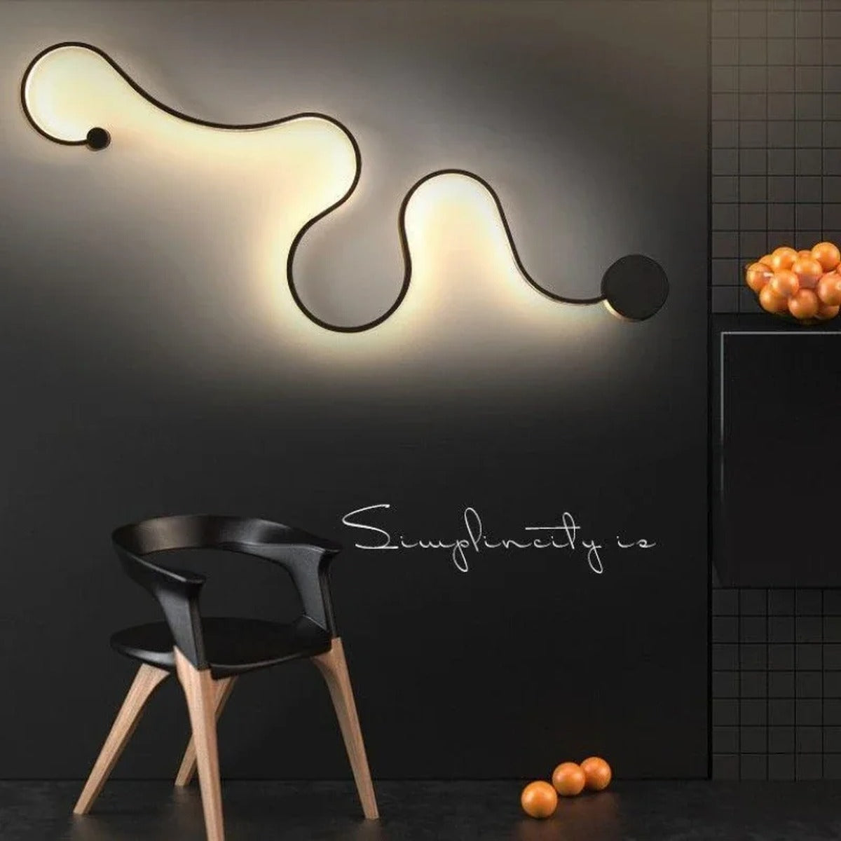 Sculptural Black Metal Wall Sconce Geometra – Product Detail 5