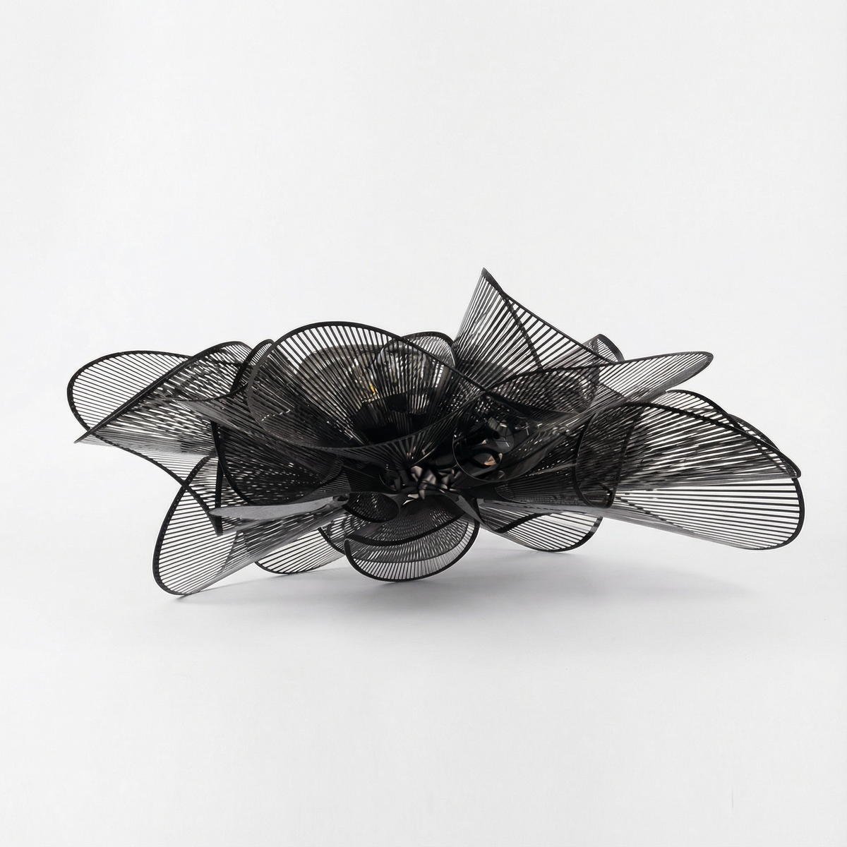 Sculptural Ribbon Petal Ceiling Light Zenaro – White, Studio Shot