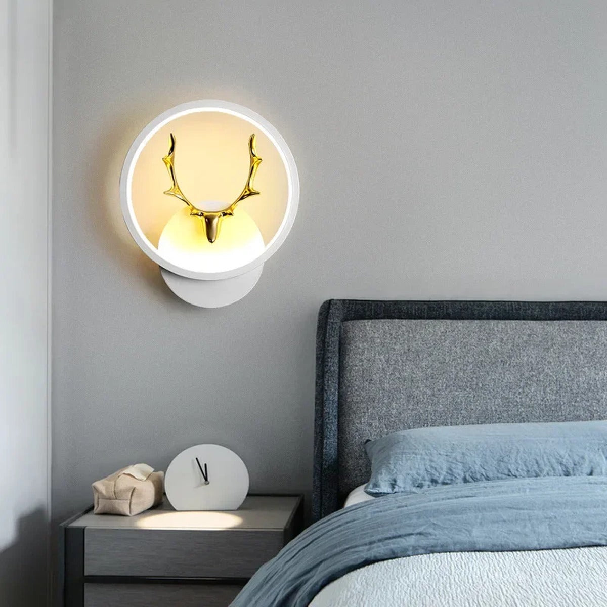 Minimalist Wall Sconce Aevon — view 2