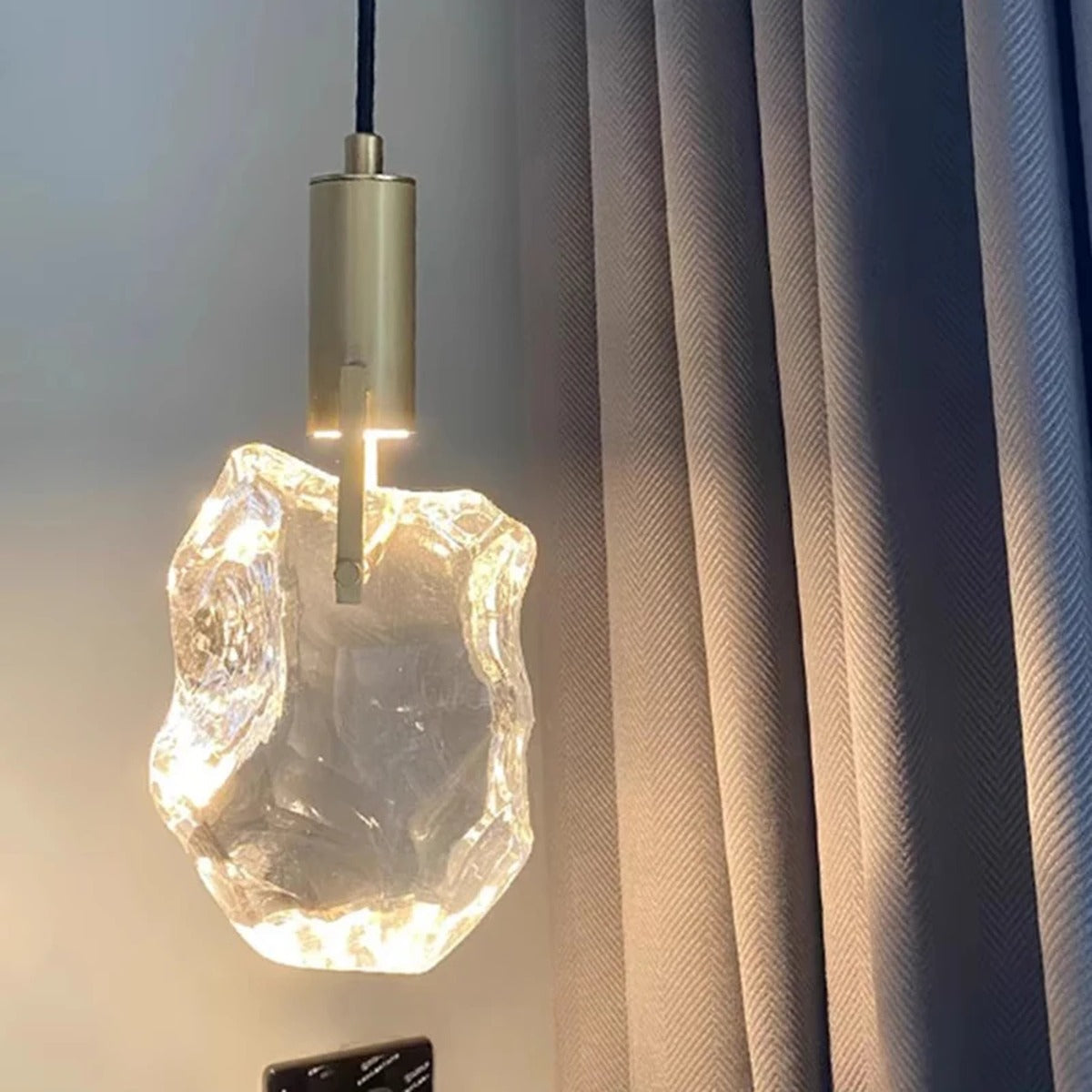 Raw Crystal Rock Pendant Light – Barlux – Product Detail 5