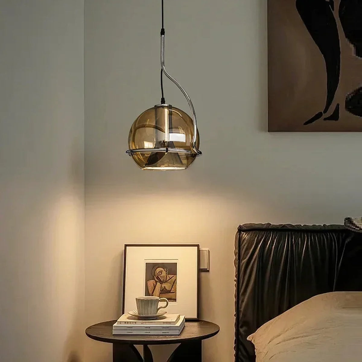 Sculptural Amber Glass Pendant Light Solanthea – Lifestyle View