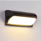 Barienth Outdoor Wall Light – Curved Configuration, studio detail