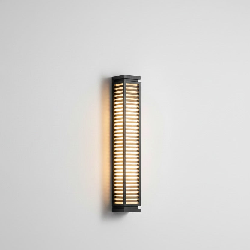 Louvered Aluminium Outdoor Wall Sconce Esox