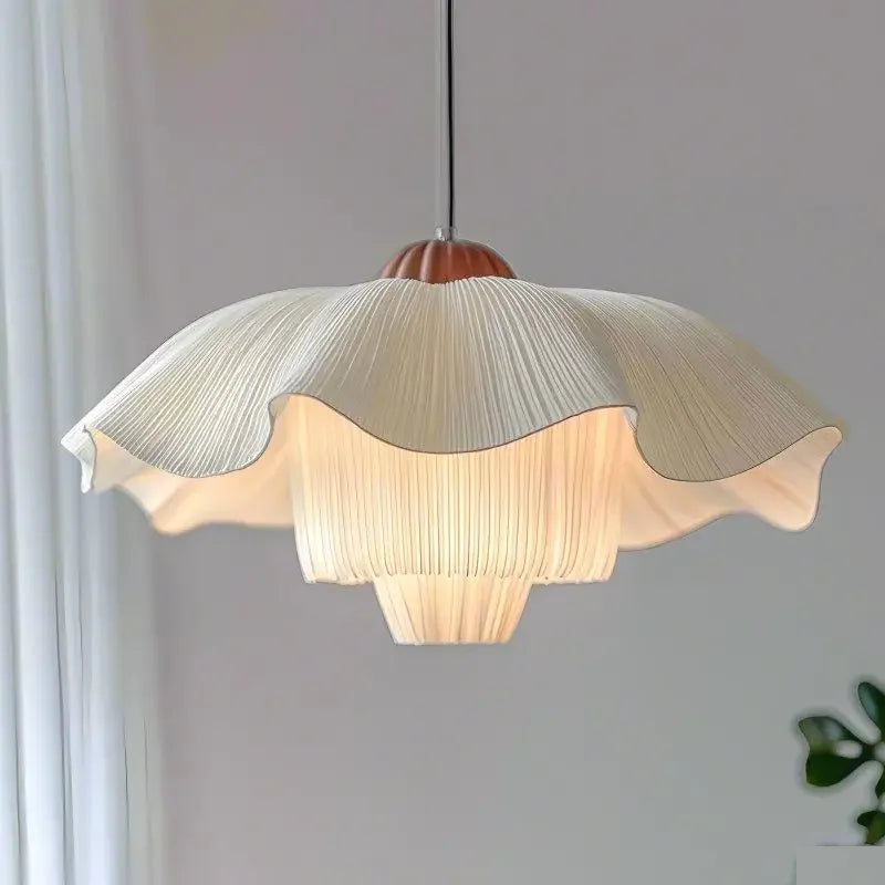 Petal-Form Cloth Pendant Light Xelivon – Hero Shot